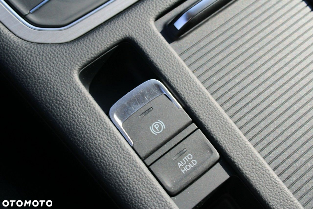 Volkswagen Passat - 26