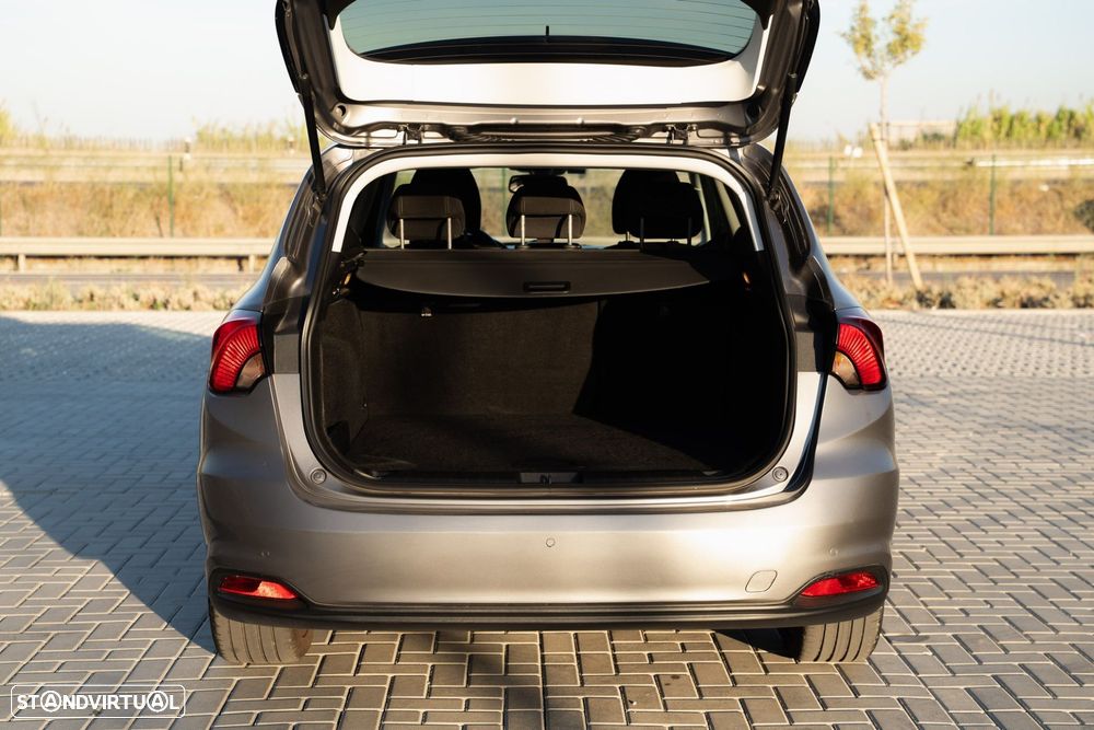 Fiat Tipo 1.6 M-Jet Lounge Tech - 16