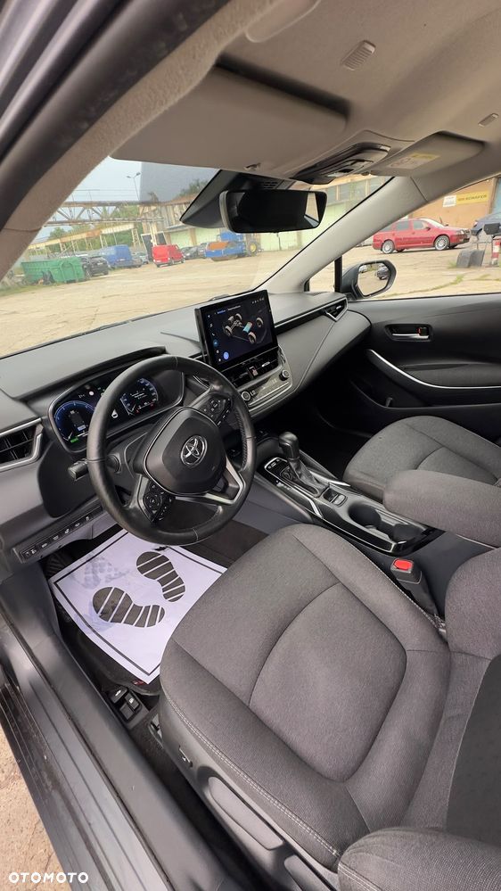 Toyota Corolla 1.8 Hybrid Comfort - 13