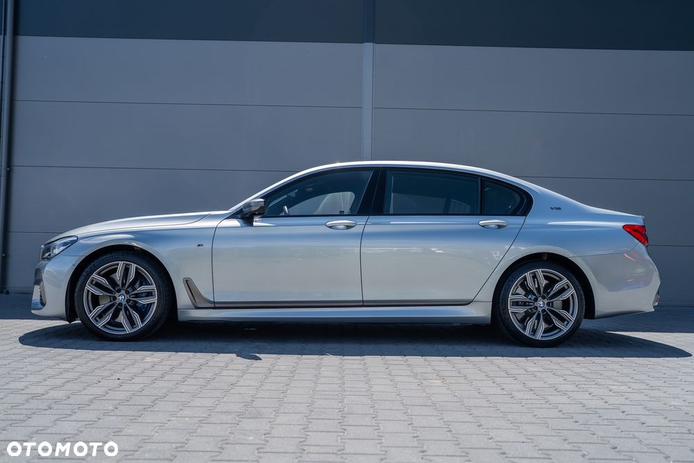 BMW Seria 7 M760Li xDrive - 10