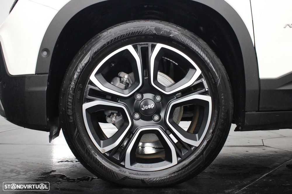 Jeep Avenger 54 kWh Summit - 38