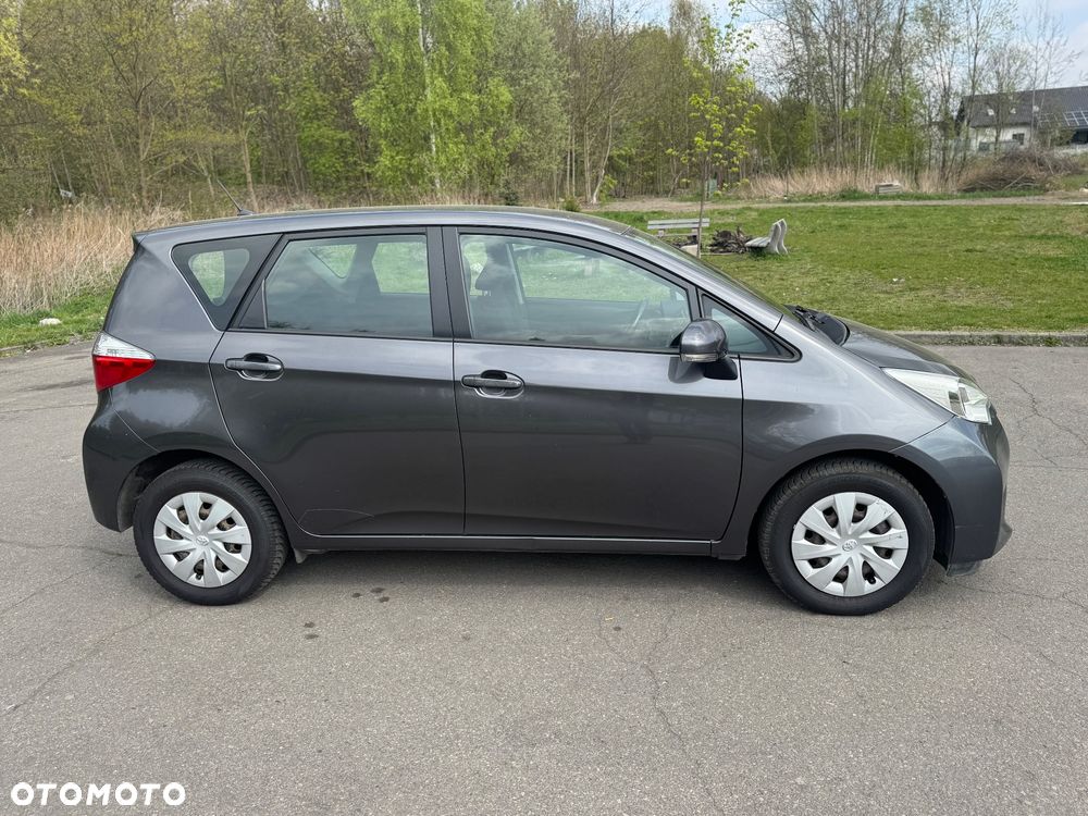 Toyota Verso S 1.33 Premium - 9