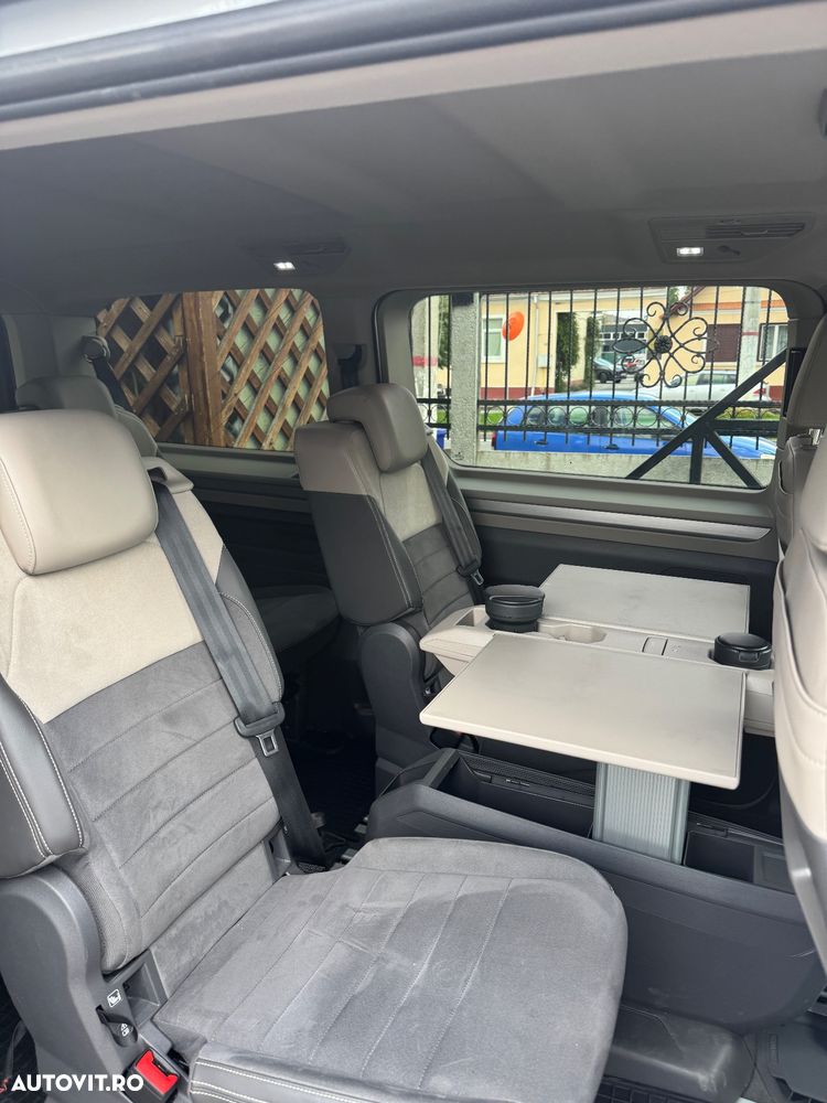 Volkswagen Multivan - 2