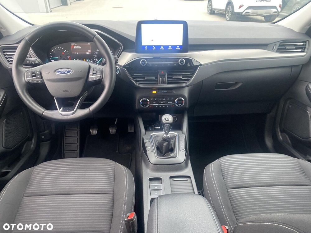 Ford Kuga - 10