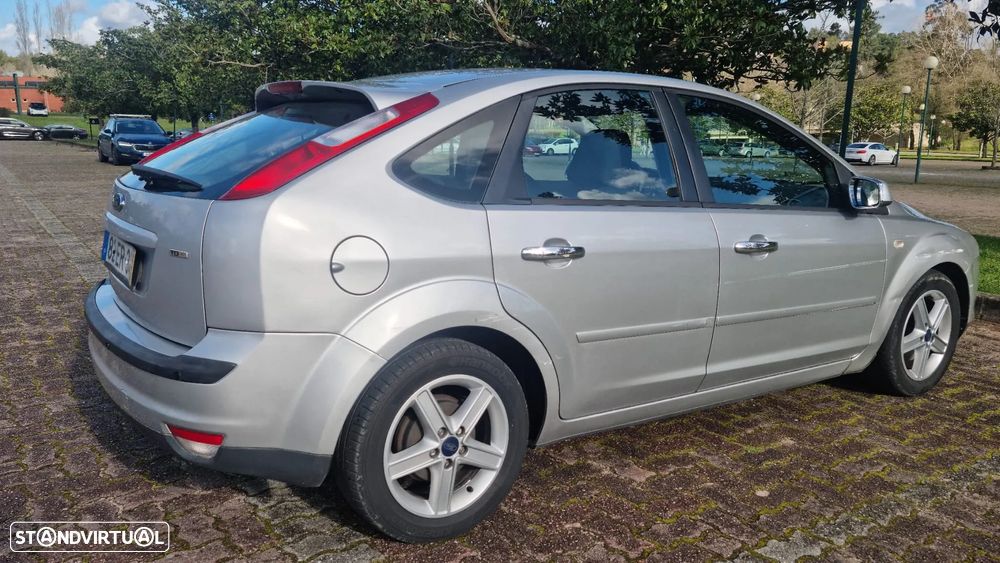 Ford Focus 1.6 TDCi Ghia - 4