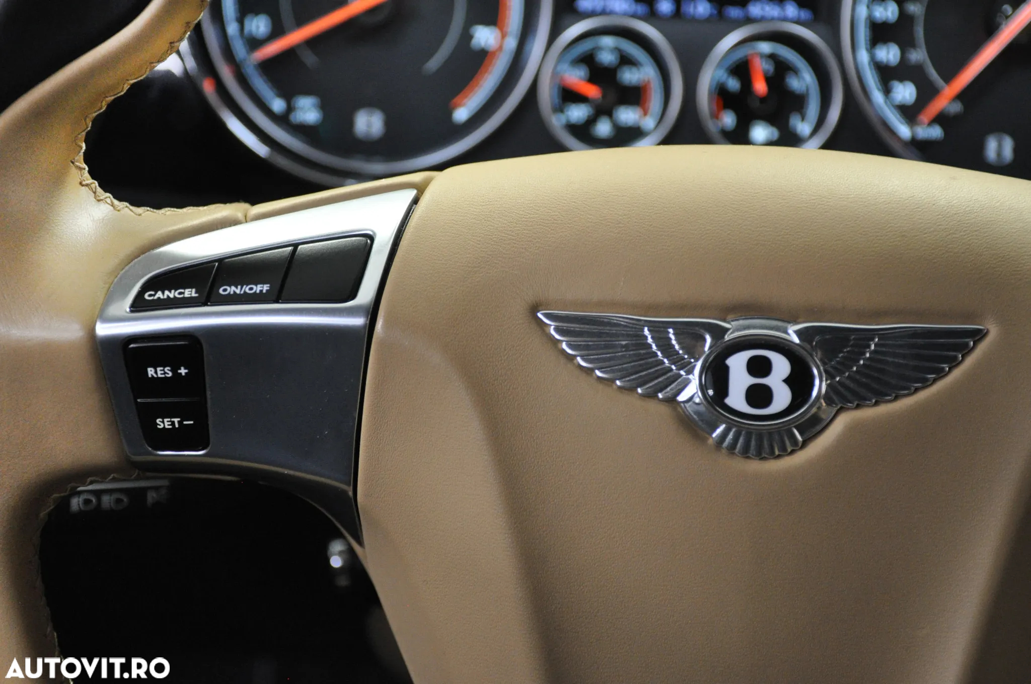 Bentley Continental GT V8 - 19