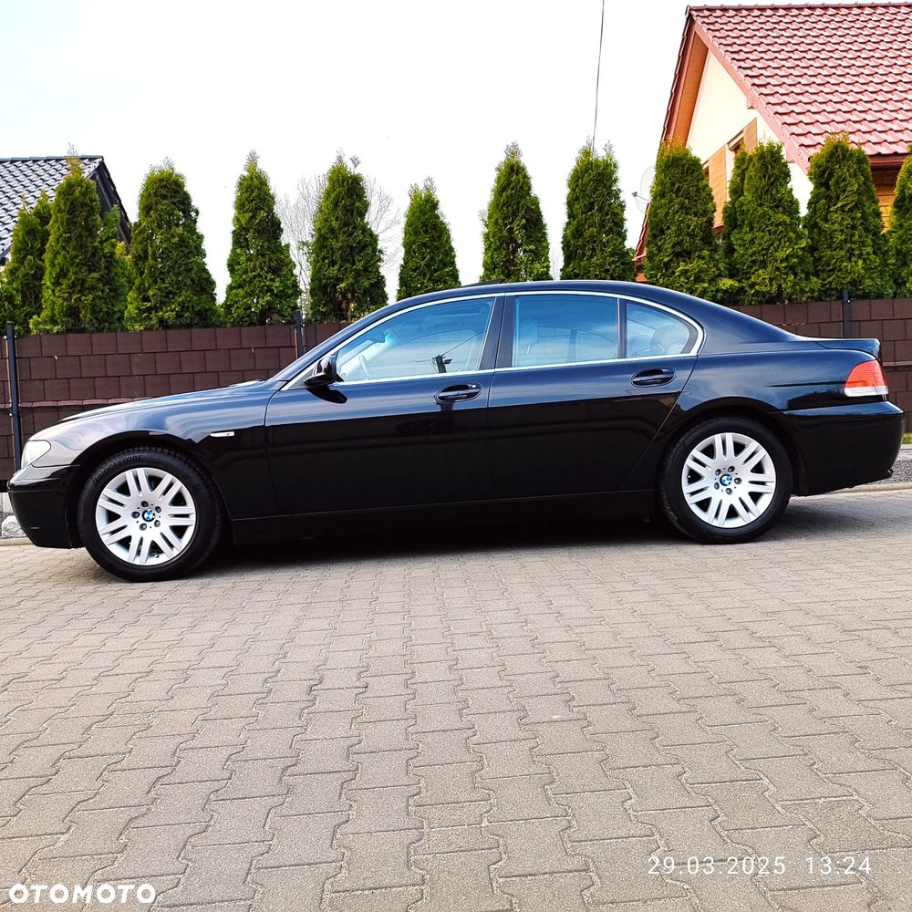 BMW Seria 7 745i - 2