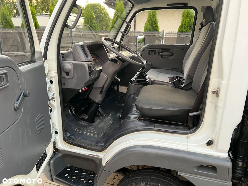 Nissan CABSTAR - 10