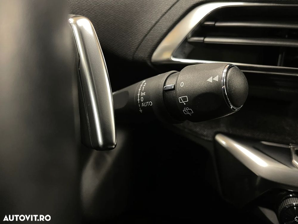 Peugeot 3008 225 e-EAT8 Allure Pack - 28