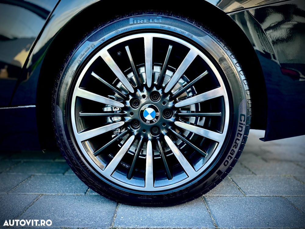 BMW Seria 3 320d Aut. Luxury Line - 32