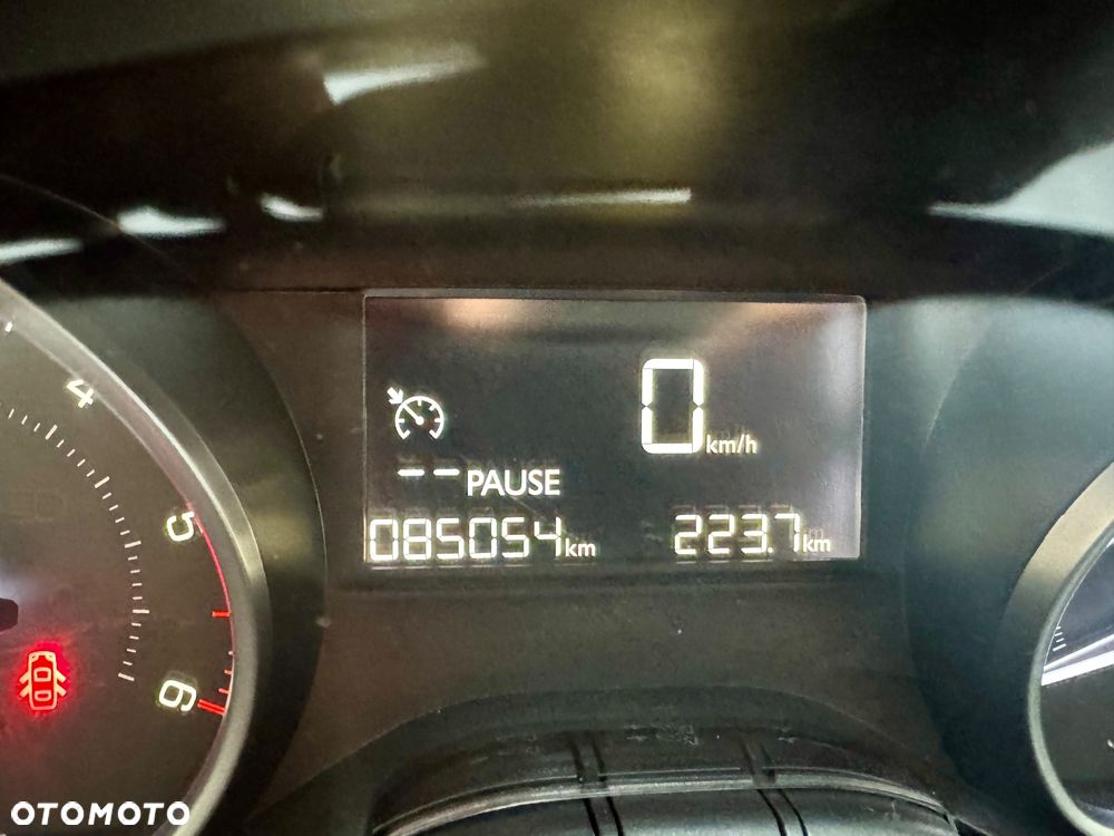 Peugeot 208 1.6 BlueHDi Active - 16