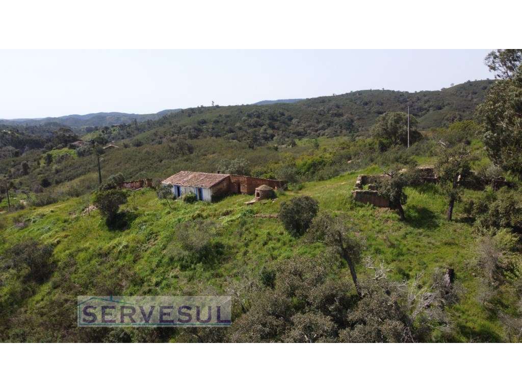 Casa térrea para reconstruir, possibilidade de ampliar até 300m2 e ... - Grande imagem: 5/36