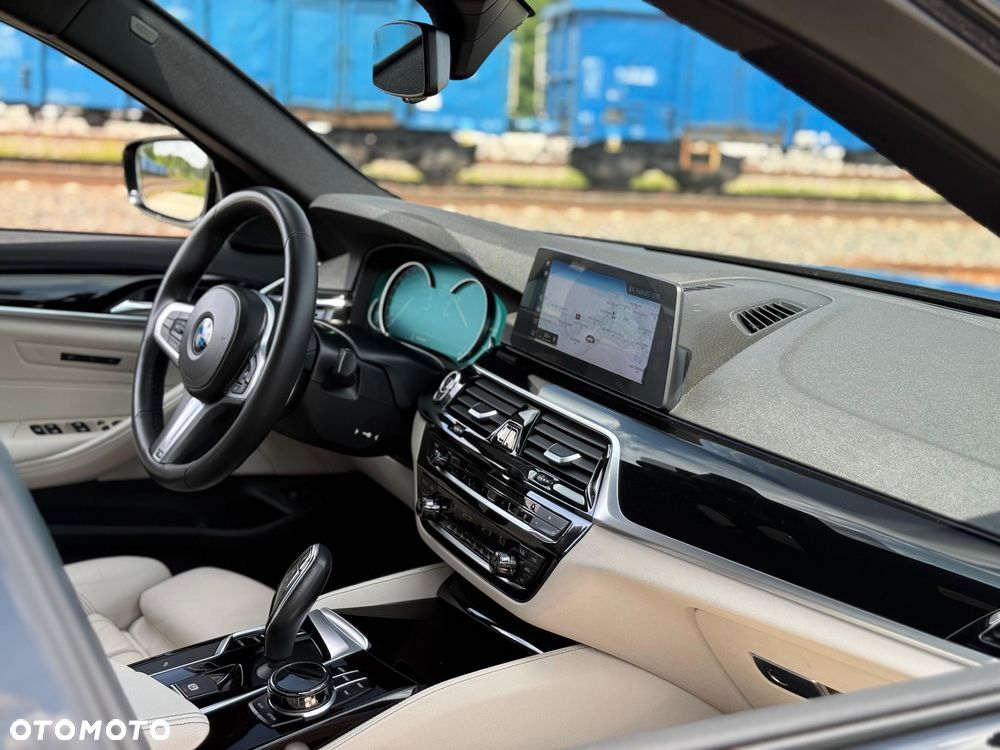 BMW Seria 5 520d xDrive M Sport sport - 15