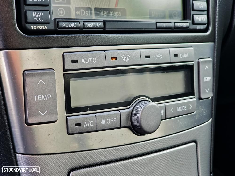 Toyota Avensis SW 2.2 D-4D Sol+P.Multimédia - 20
