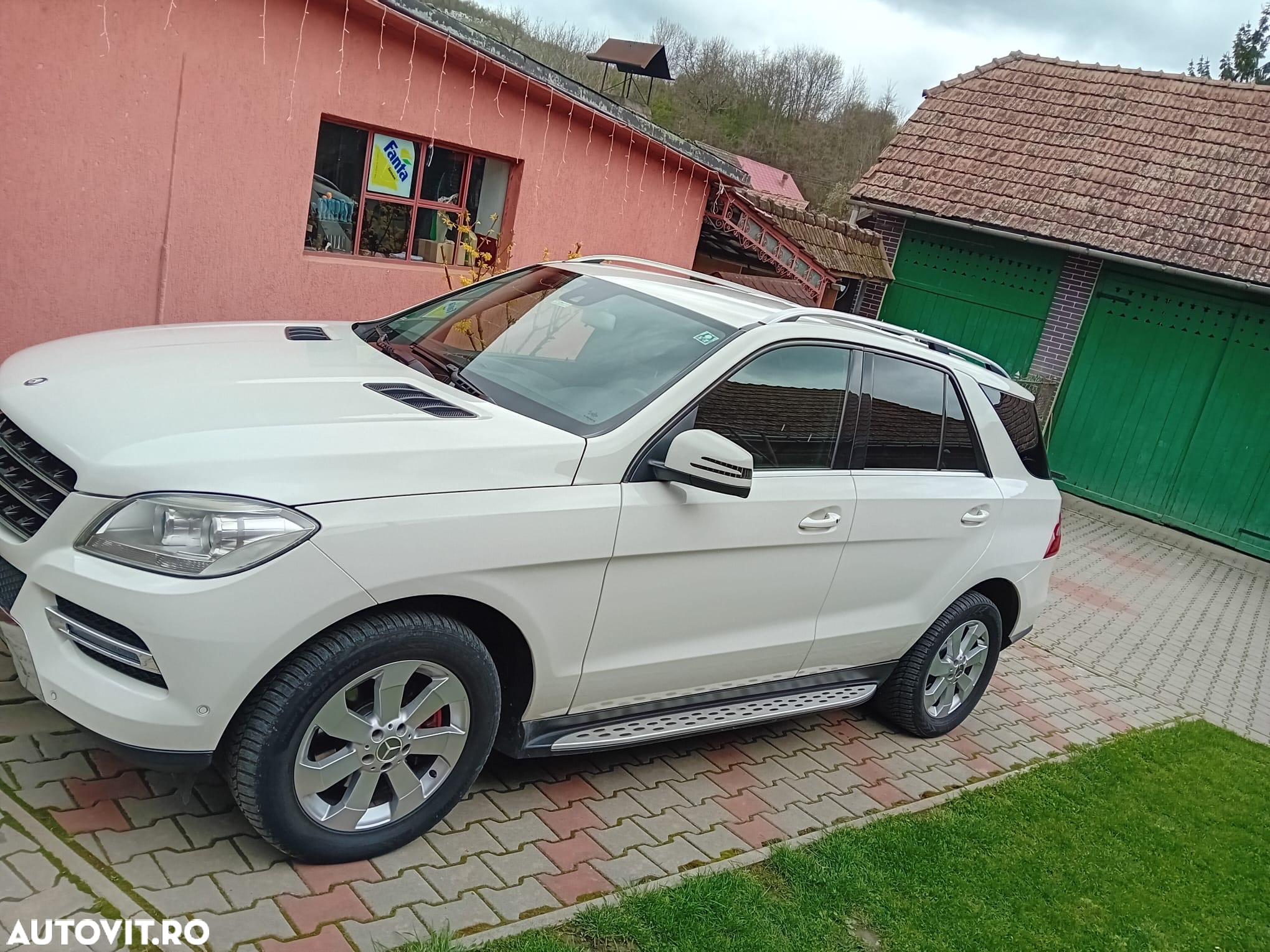 Mercedes-Benz ML 250 BlueTEC 4MATIC 7G-TRONIC - 3