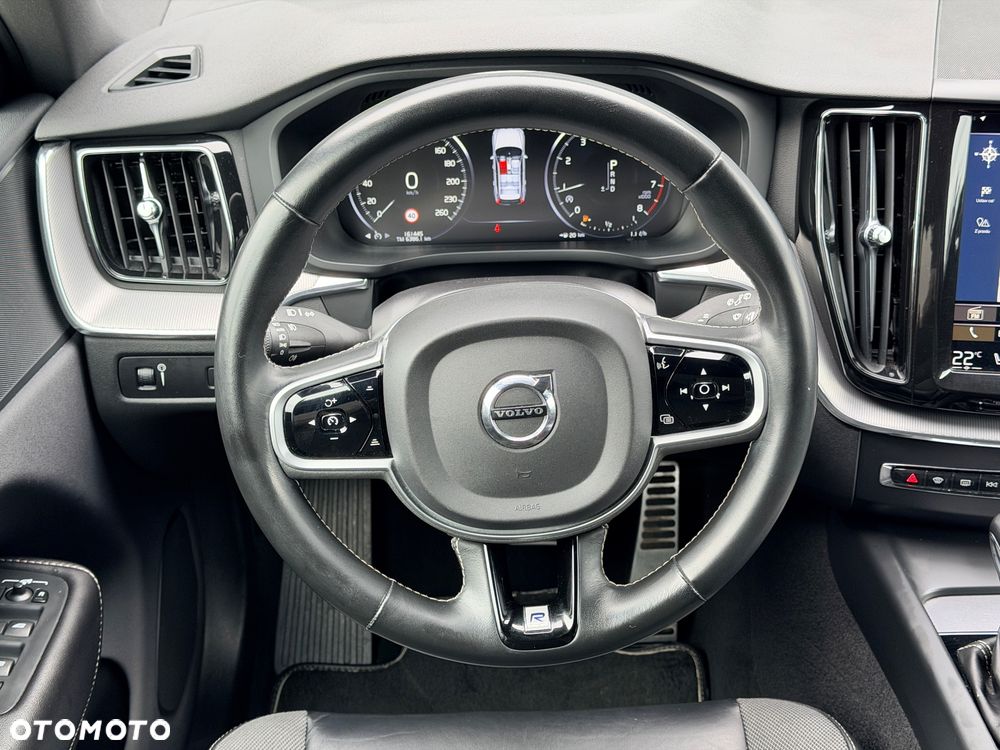 Volvo XC 60 T4 R-Design - 12