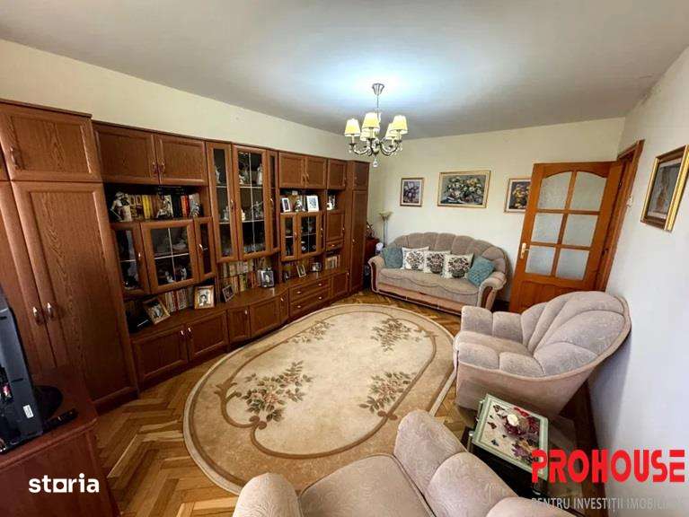 Cornisa - apartament 2 camere decomandate - bucatarie mare - hol mare — fotografia 1