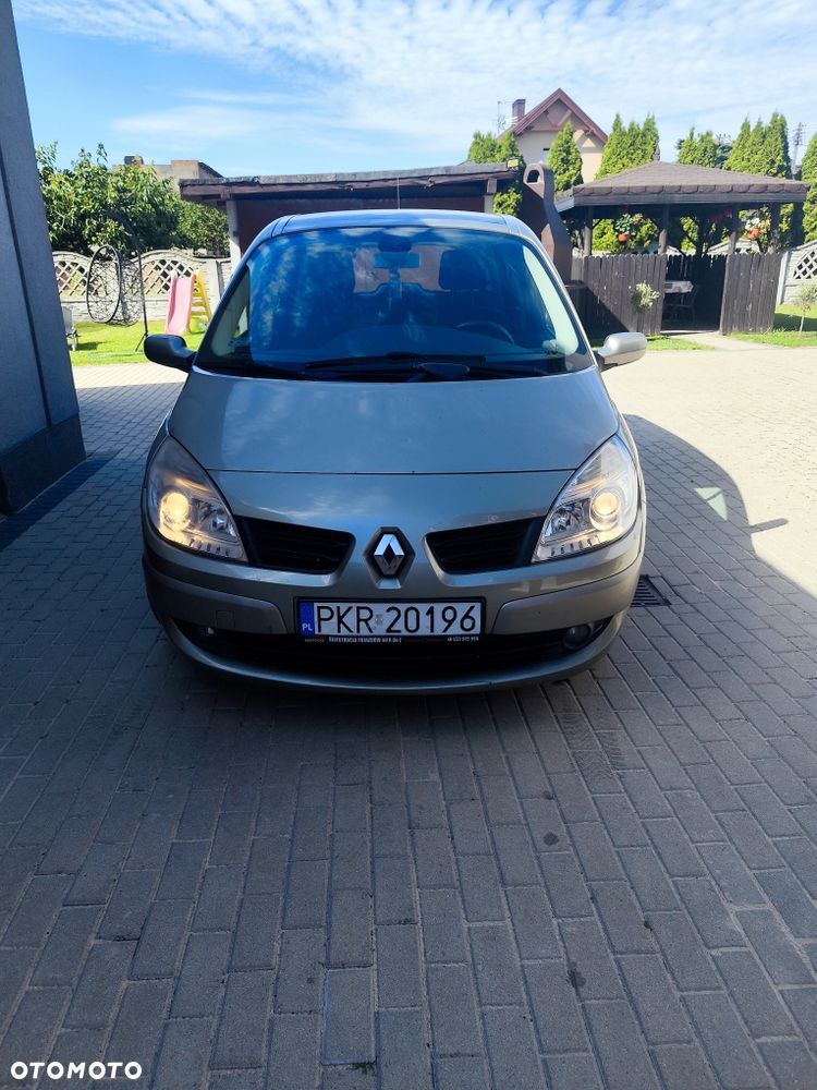 Renault Scenic - 1