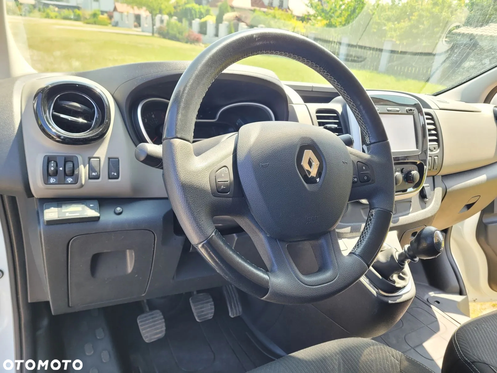 Renault Trafic Long 6-osób Auto-Warsztat - 18
