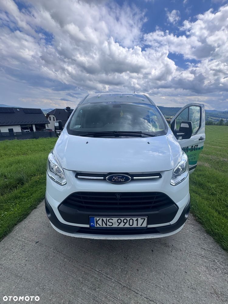 Ford Tourneo Custom - 1