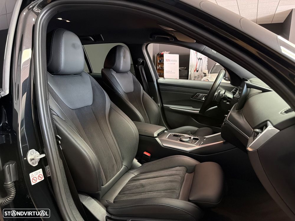 BMW 320 e Pack Desportivo M Auto - 12