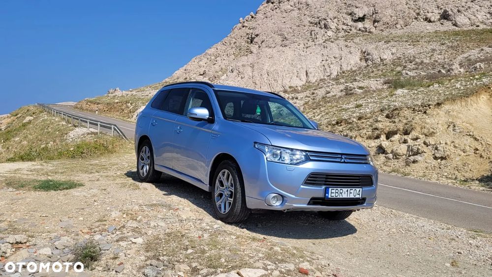 Mitsubishi Outlander - 4