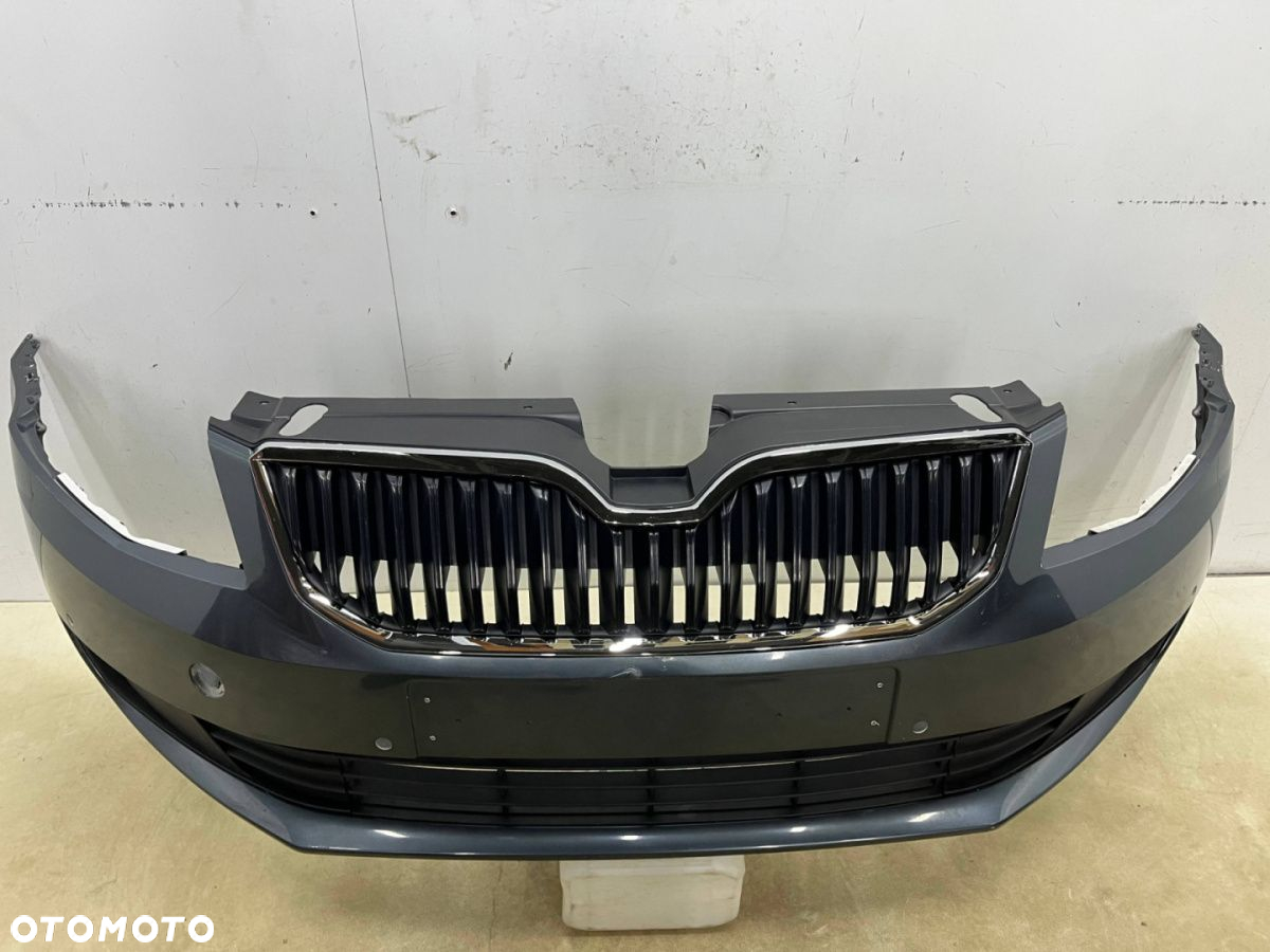 Zderzak przedni Skoda Octavia 3 III 12-16r. Przedlift przód 4XPDC 5E0807221 - 2