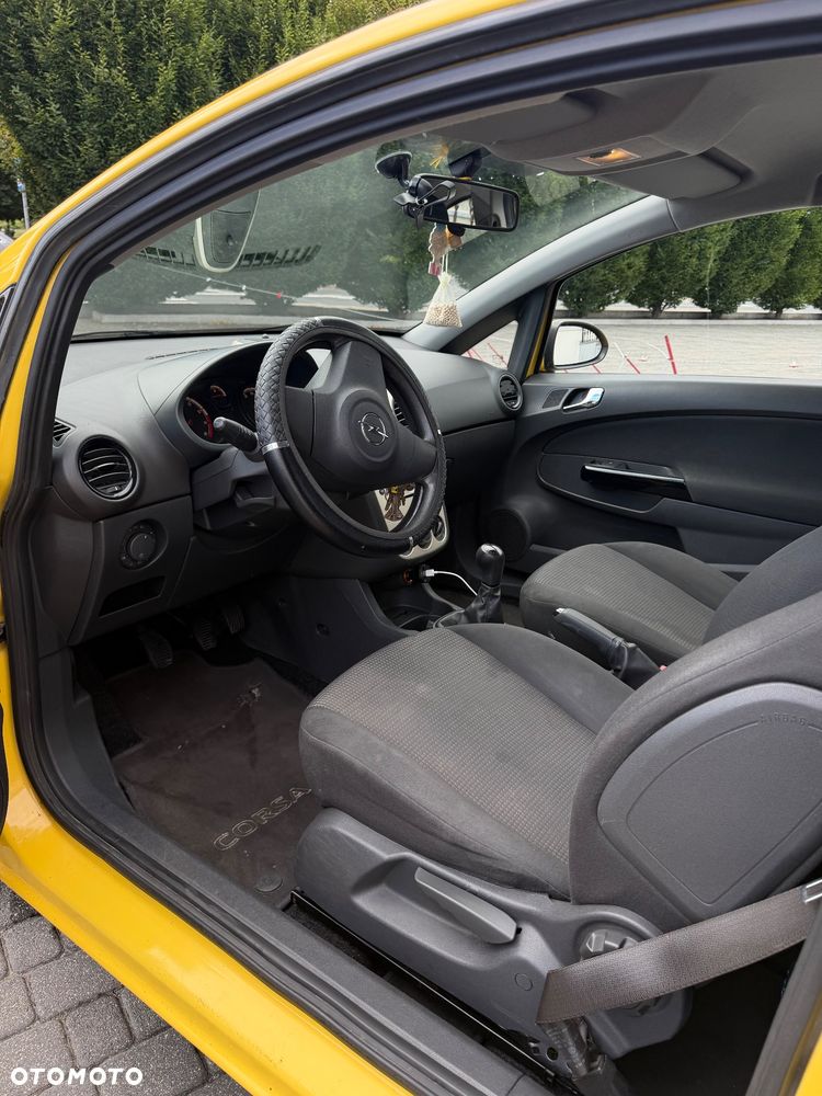 Opel Corsa 1.0 12V Essentia - 22