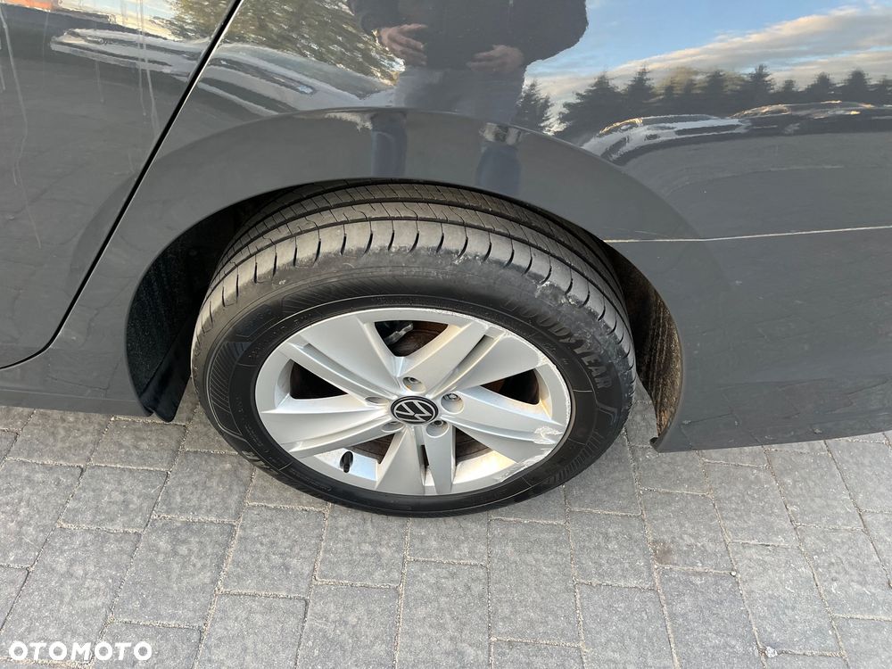 Volkswagen Golf - 16