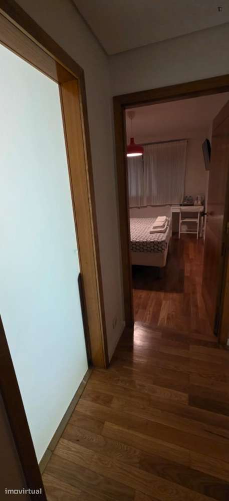 Quarto - localizado em Foz do Douro Porto - Grande imagem: 4/12