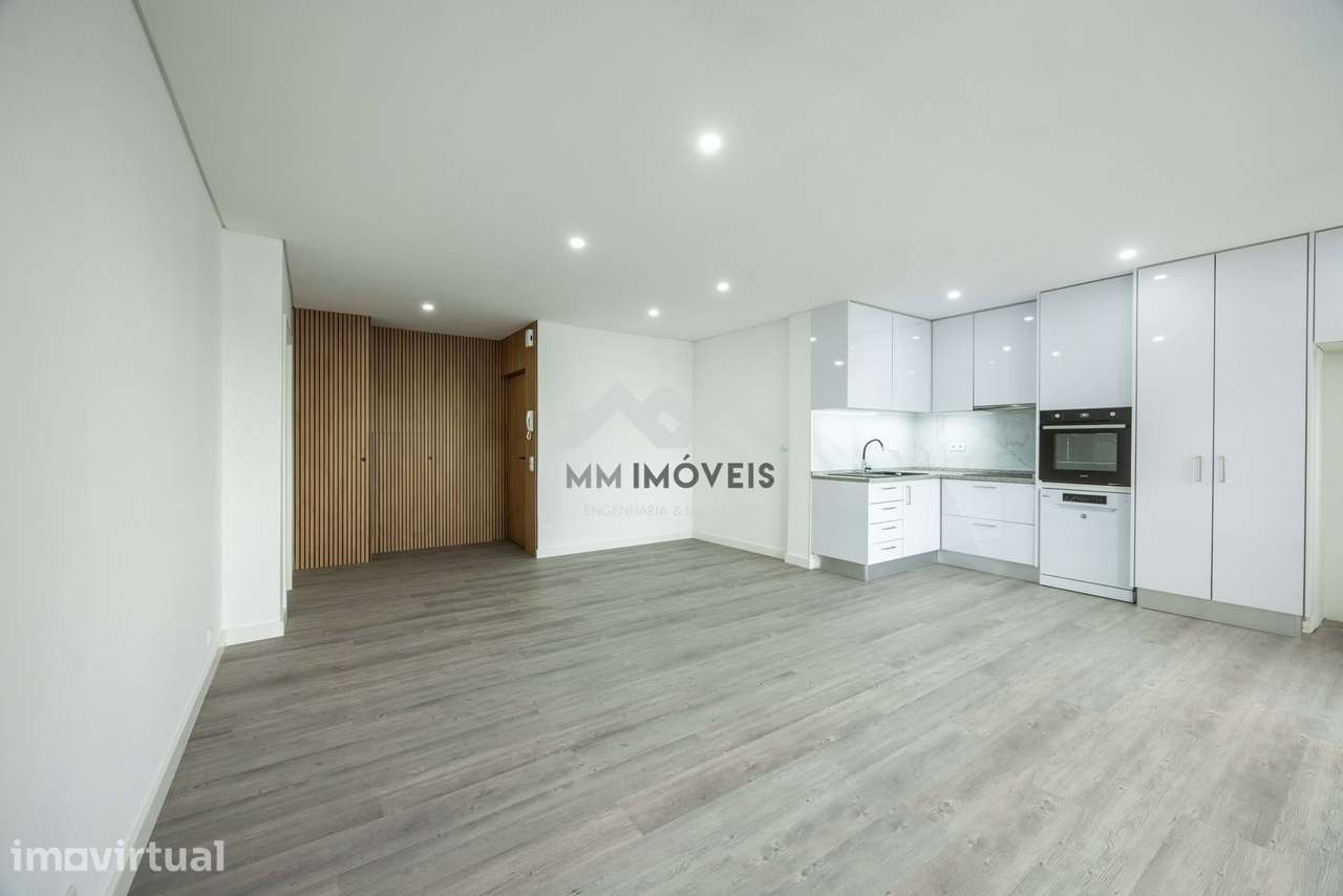 Apartamento T4 | Vila Nova de Gaia | Renovado | Elevador | Parqueament - Grande imagem: 2/33