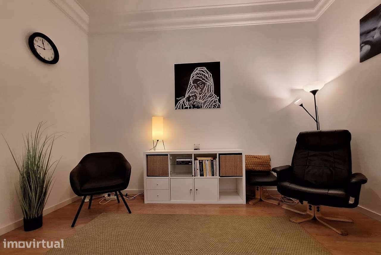 Sala para consultório no Areeiro (num 1.º andar com elevador) - Grande imagem: 4/8
