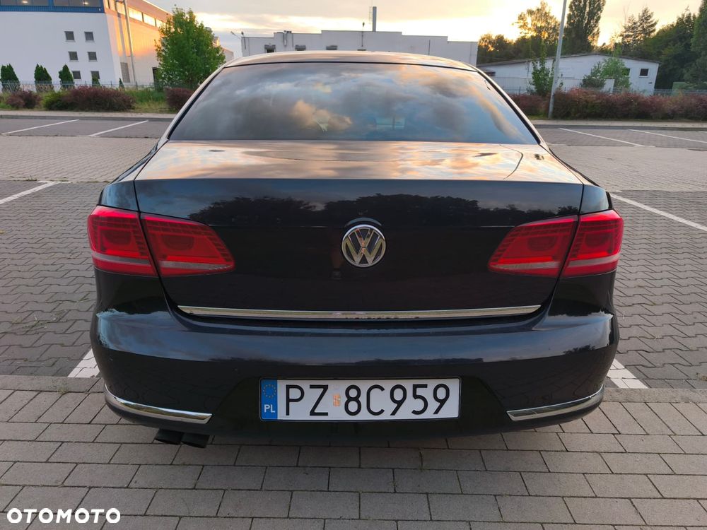 Volkswagen Passat - 5