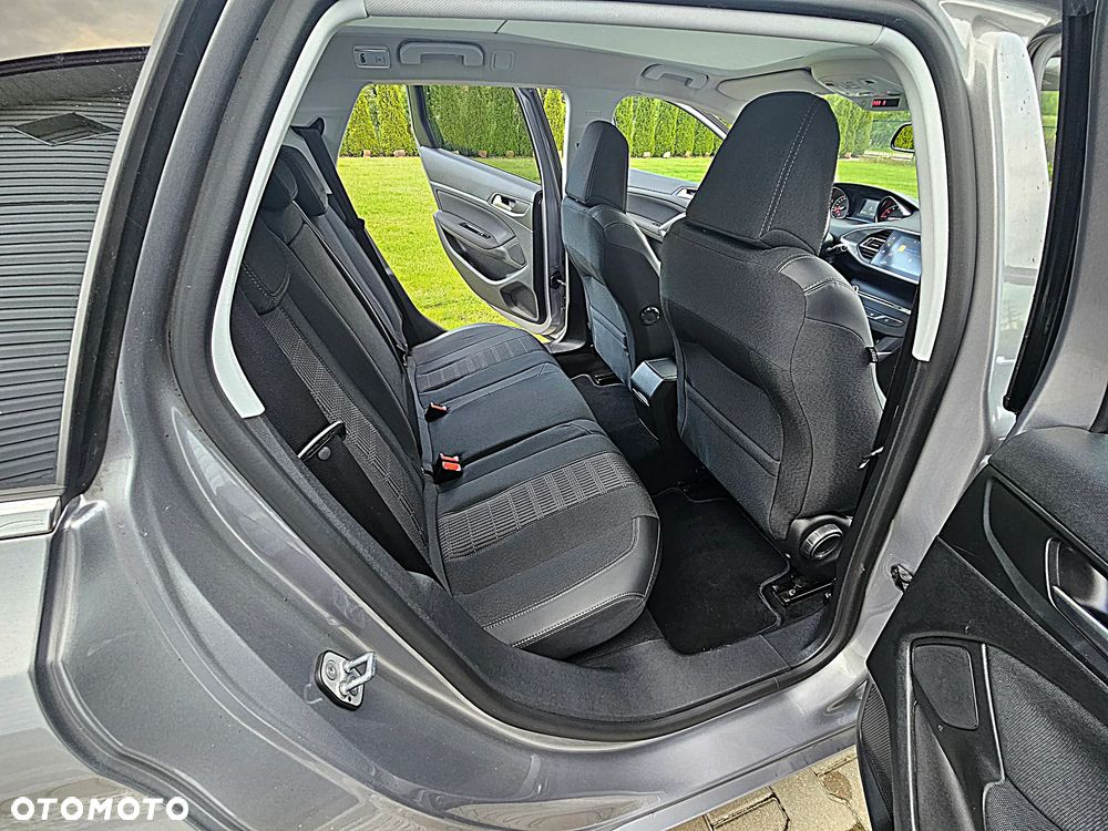 Peugeot 308 BlueHDi 150 EAT6 Stop & Start Allure - 19