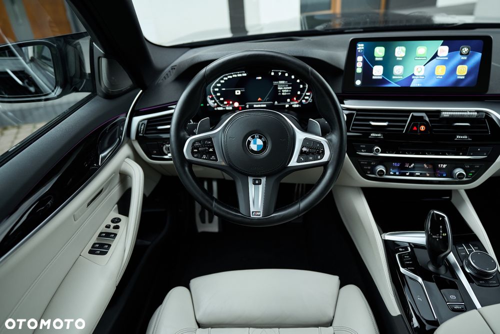 BMW Seria 5 520d xDrive MHEV M Sport sport - 32