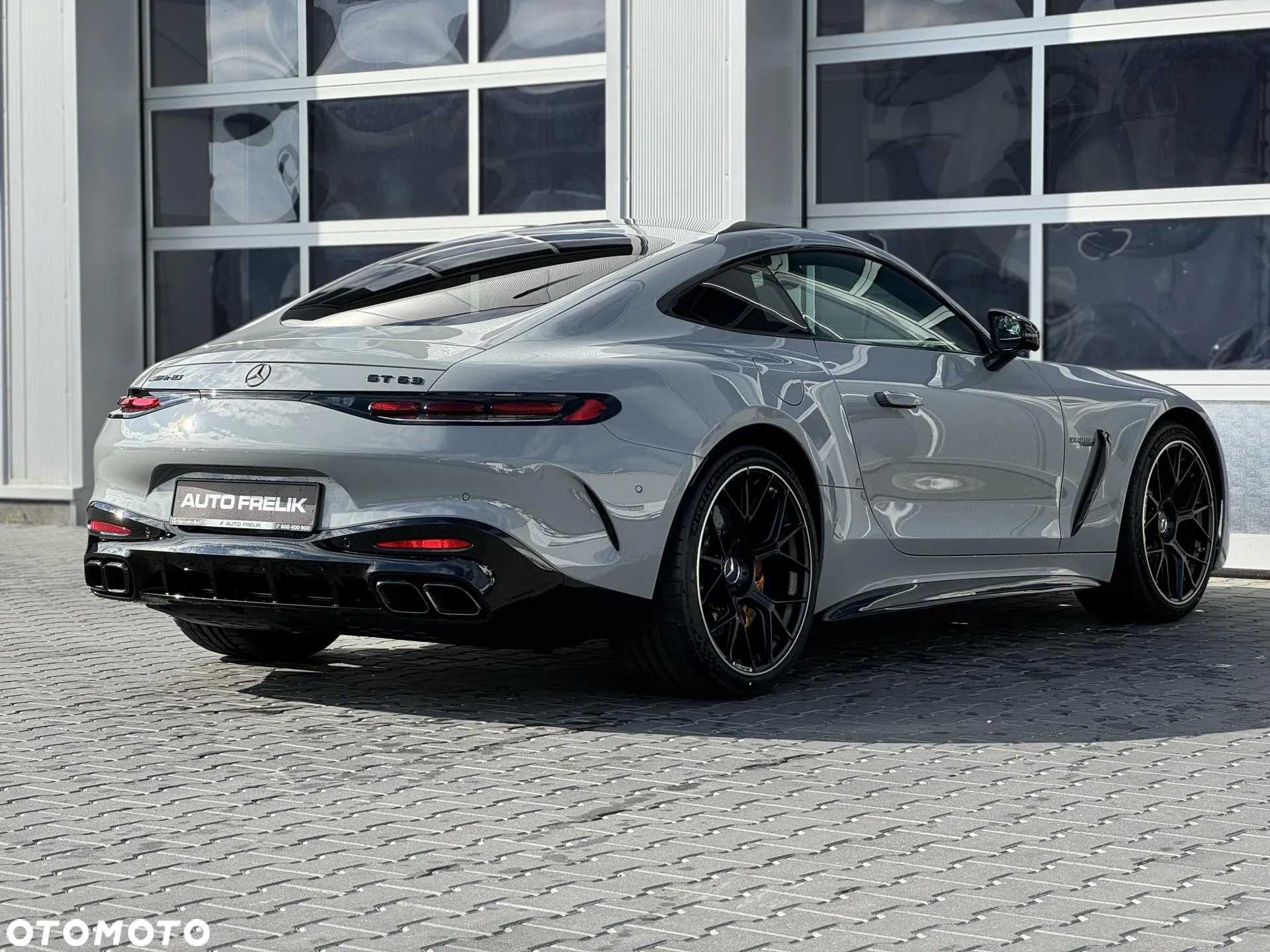Mercedes-Benz AMG GT 63 4Matic+ - 12