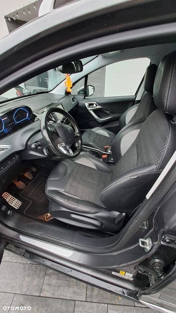 Peugeot 2008 1.6 VTi Allure - 9