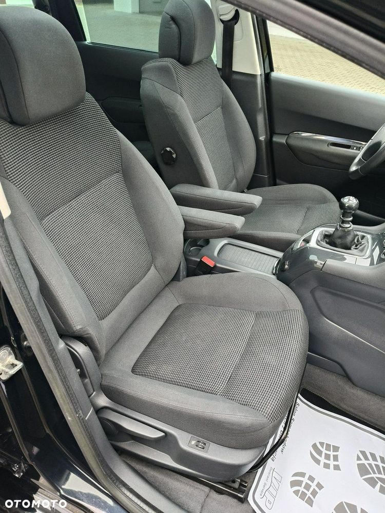 Peugeot 5008 - 29