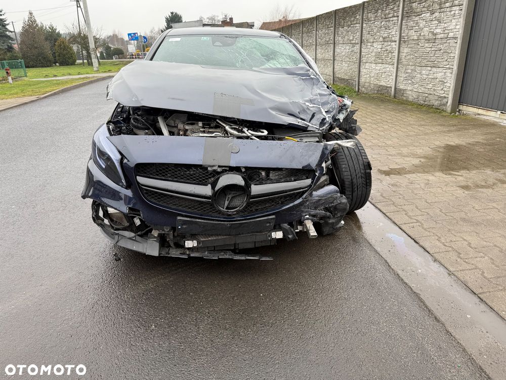 Mercedes-Benz Klasa A AMG 45 4Matic AMG Speedshift 7G-DCT Yellow Night Edition - 6