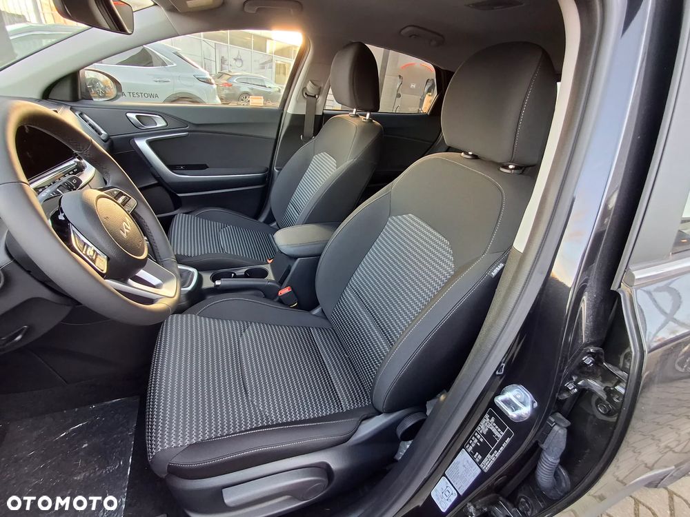 Kia XCeed 1.5 T-GDI M - 10