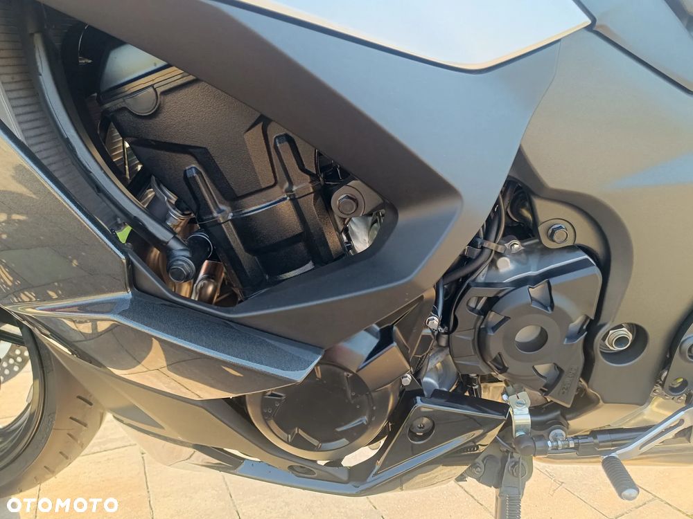 Kawasaki Ninja 1000 SX - 24