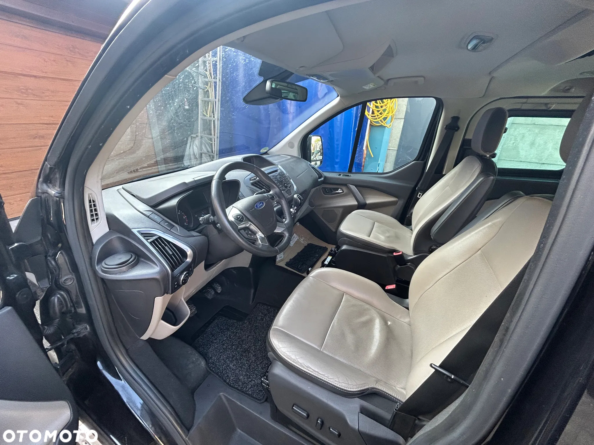 Ford Tourneo Custom - 7