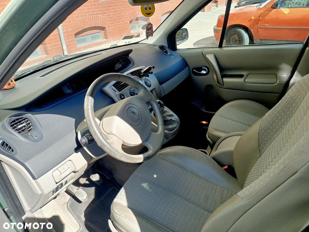 Renault Scenic 1.6 Confort Privilege - 9