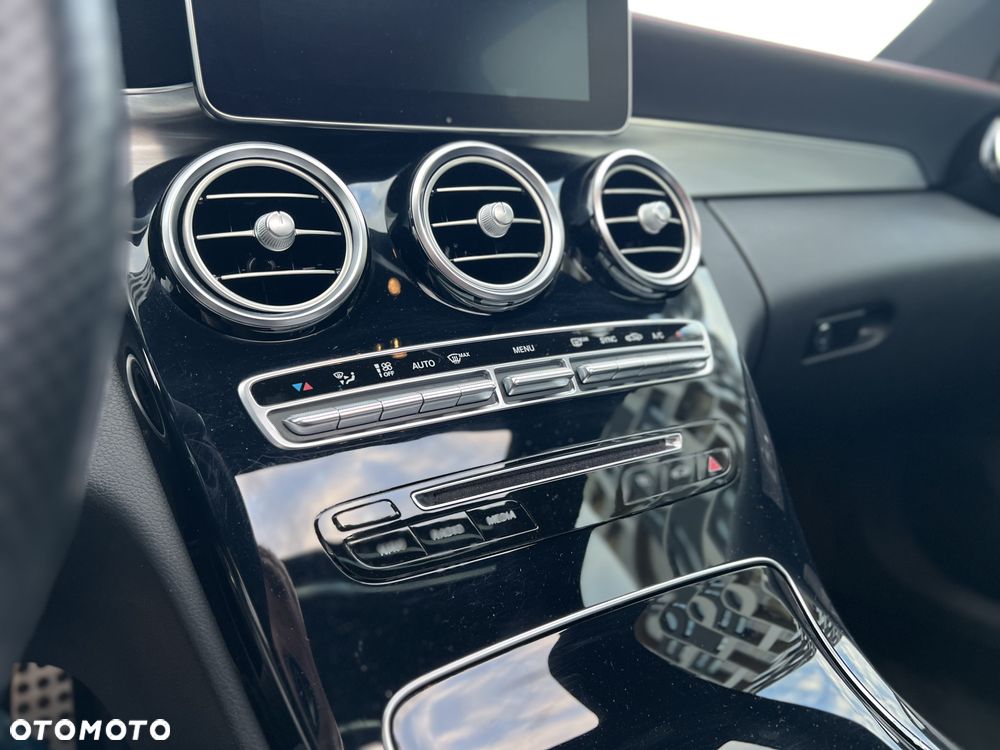 Mercedes-Benz Klasa C AMG 43 4-Matic - 31