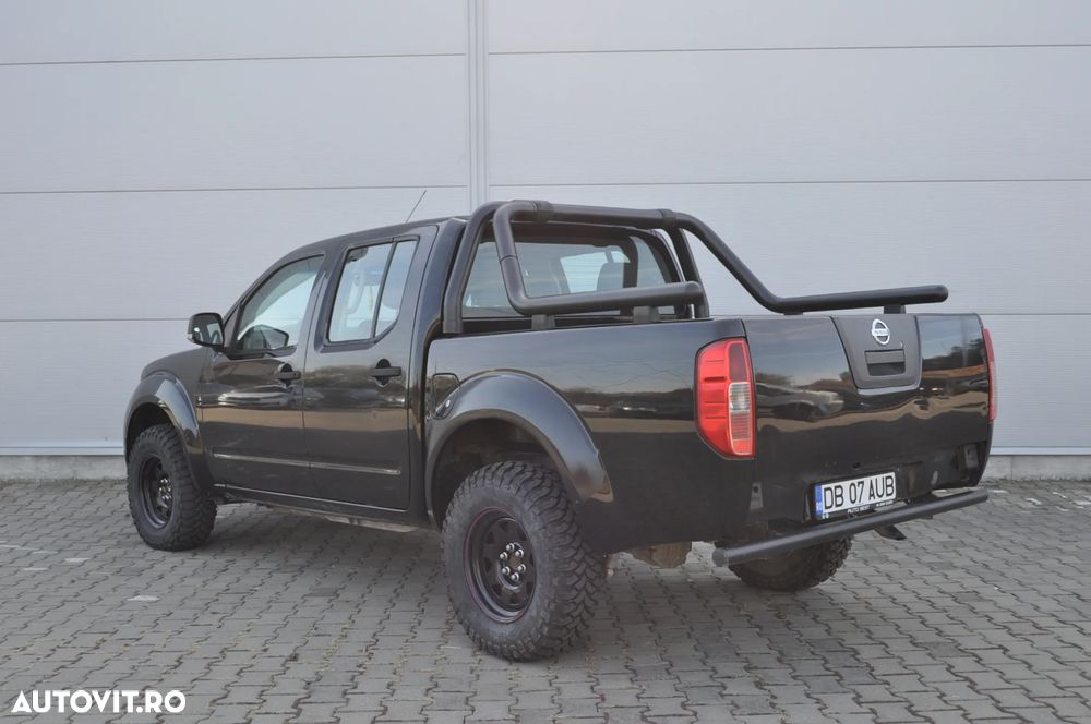 Nissan Navara 2.5 dCi DPF 4X4 Double Cab LE - 3