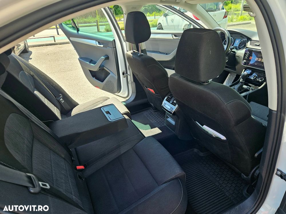 Skoda Superb 2.0 TDI DSG Ambition - 13