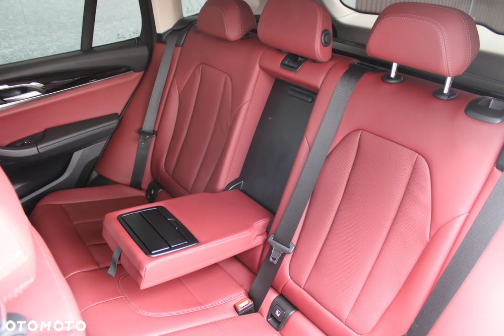 BMW X3 xDrive20d mHEV - 21