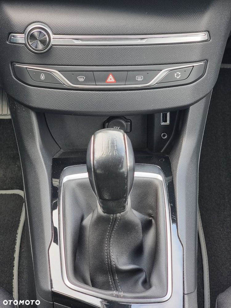 Peugeot 308 1.2 PureTech Active S&S - 33