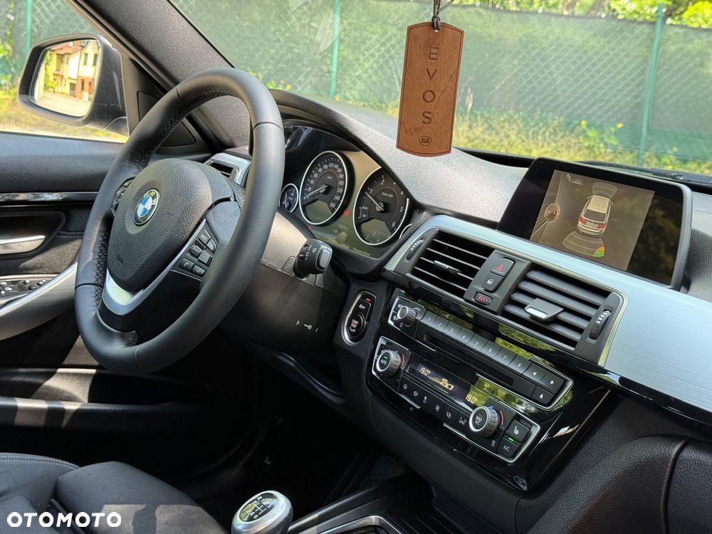 BMW Seria 3 318d Sport Line - 19