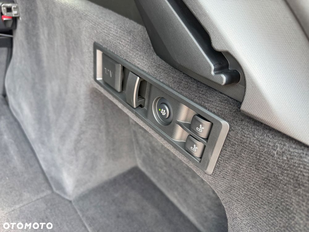 BMW Seria 3 320e M Sport sport - 17